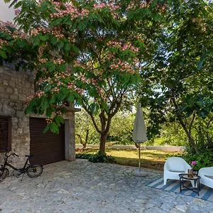  Apartment Magnolia Kroatien